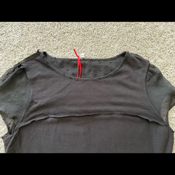 🖤 Elle New Black Top🖤 - Picture 9 of 9